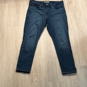 311 shaping skinny Levies size 32